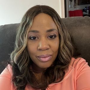 Meet your Posher, Edith